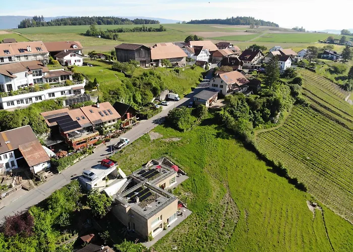 Gaestehaus Belle5 * Vully-les-Lacs